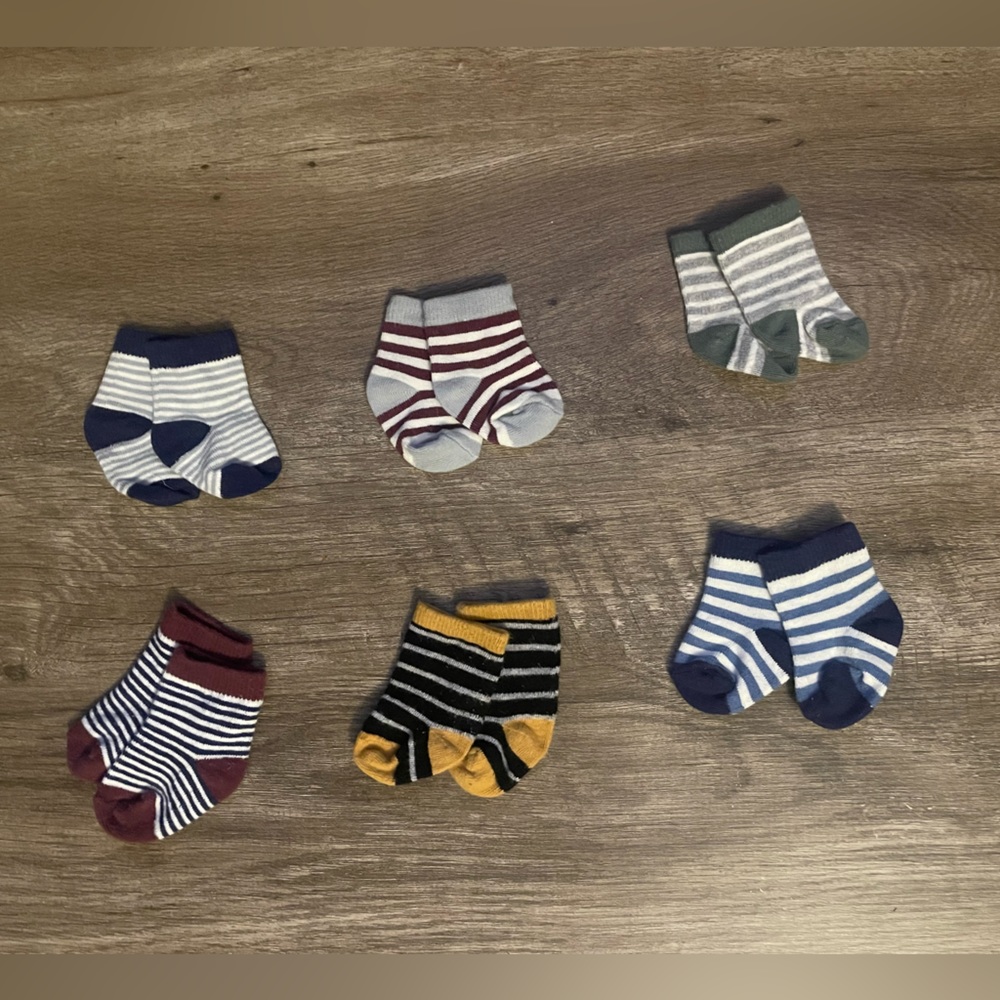 Set of 6 classy baby socks